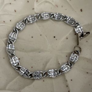 Sarah Coventry 7”  Scroll Chain Bracelet